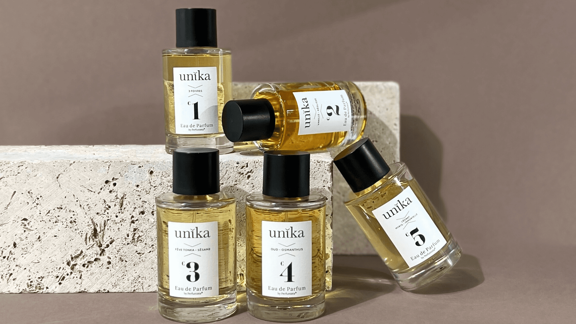Flacons de parfums de la marque Unika