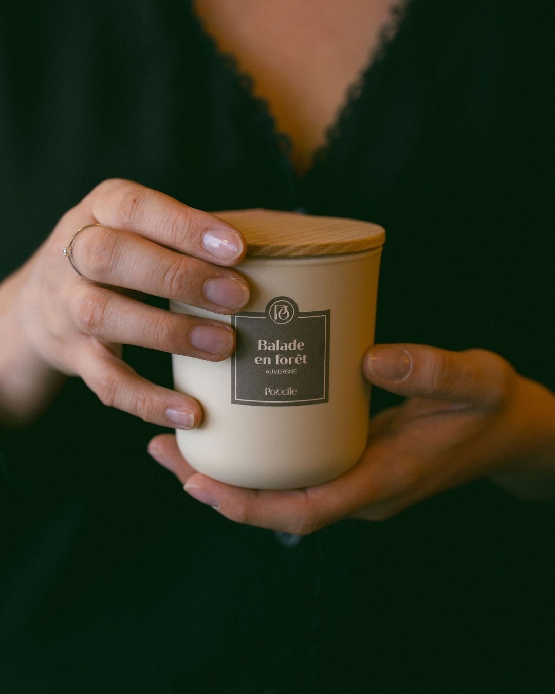 POECILE nouveaute bougie balade en foret 190g